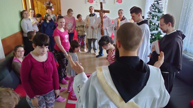 Kolędowanie w Domu Pomocy Spadkowej „Spadkowa”